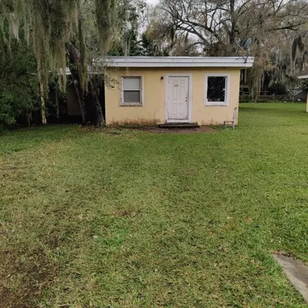 Buy this 1 bed house on 2451 South 38th Street in Fort Pierce, FL 34981