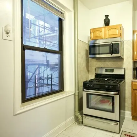 Image 3 - 148 Brooklyn Avenue, New York, NY 11213, USA - Apartment for sale