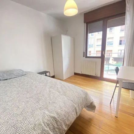 Image 2 - Karmelo kalea, 3, 48004 Bilbao, Spain - Apartment for rent