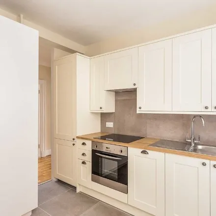 Image 4 - Chesterfield House, Chesterfield Gardens, London, W1J 7TL, United Kingdom - Apartment for rent