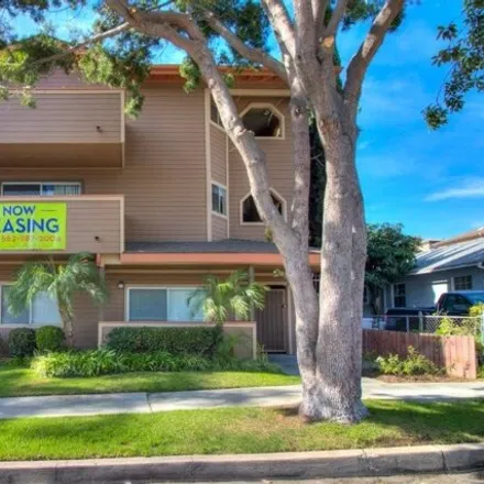 Buy this 17 bed house on Laundromat in Newport Avenue, Long Beach
