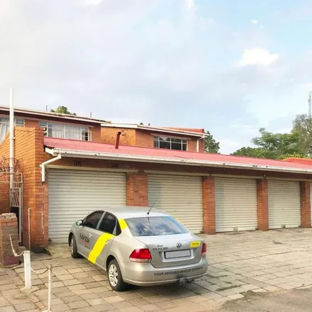 Rent this 2 bed apartment on West Central Road in Dawn Park, Gauteng