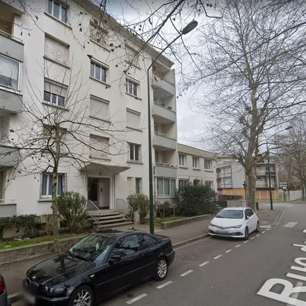 Rent this 2 bed apartment on 31 Rue du Père Foucauld in 26000 Valence, France