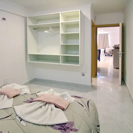 Rent this 2 bed apartment on Vilas do Atlântico in Lauro de Freitas - BA, 42701-400