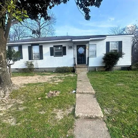 Buy this 4 bed house on 3084 Johnson Avenue in Memphis, TN 38112
