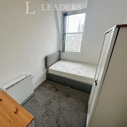 Image 5 - Curzon, 16 George Street, Cathedral, Sheffield, S1 2PF, United Kingdom - Apartment for rent