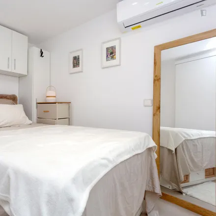 Rent this 1 bed apartment on Carrer de Tamarit in 88, 08015 Barcelona