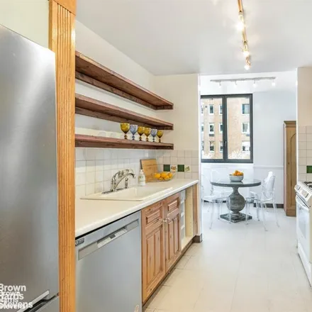 Image 3 - 2 EAST END AVENUE 4B in New York - Apartment for sale