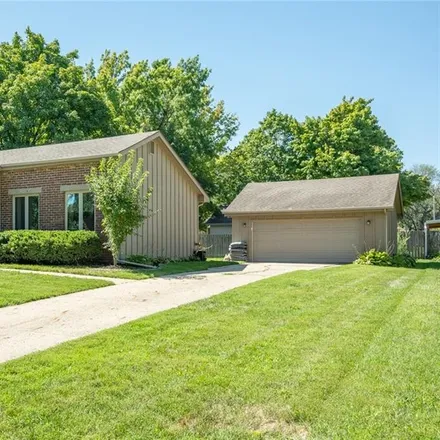 Buy this 3 bed house on 4420 72nd Street in Urbandale, IA 50322