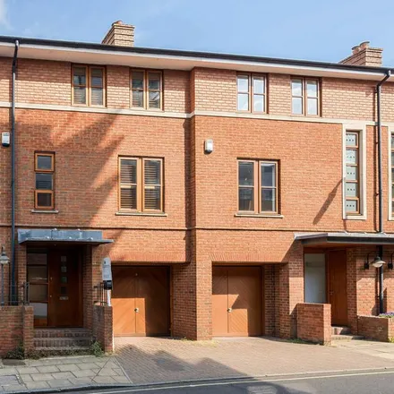 Rent this 3 bed townhouse on Tower Street in Winchester, SO23 8TA