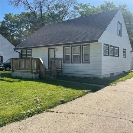 Buy this 4 bed house on 2345 Reynolds Lane in Des Moines, IA 50317