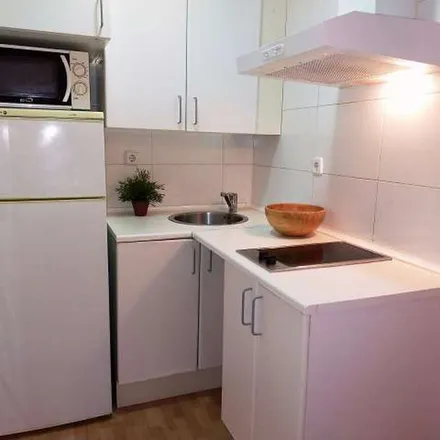 Rent this 1 bed apartment on Embassy of Albania in Calle de Lagasca, 68