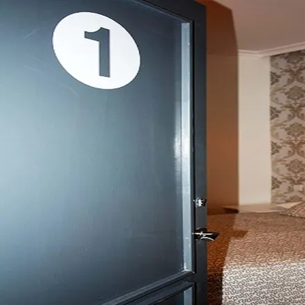 Rent this 1 bed room on Madrid in Multiópticas, Gran Vía