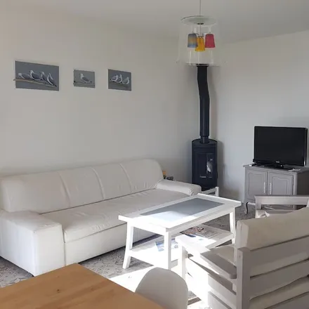 Rent this 1 bed house on 17320 Marennes-Hiers-Brouage