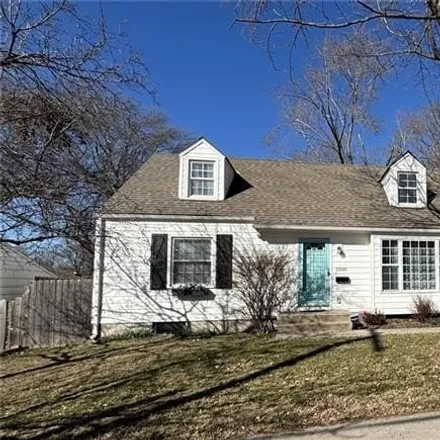 Image 2 - 3300 West 75th Street, Prairie Village, KS 66208, USA - House for sale