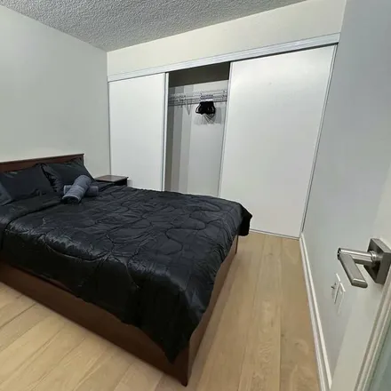 Rent this 2 bed condo on Toronto in ON M5V 4B2, Canada