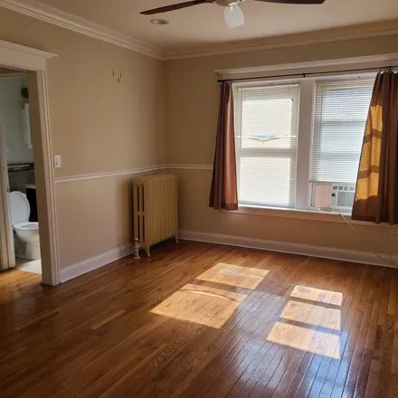 Rent this 1 bed apartment on 4024 North Ashland Avenue in Chicago, IL 60613