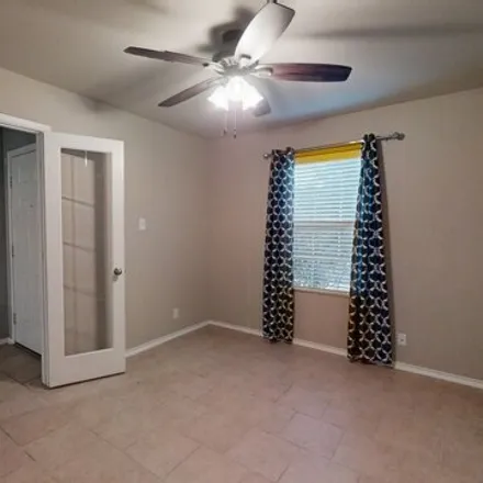 Image 3 - 11612 Fort Smith, Bexar County, TX 78245, USA - House for sale