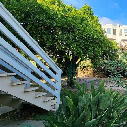 Rent this 1 bed room on 1470 Thomas Avenue in San Francisco, CA 94124