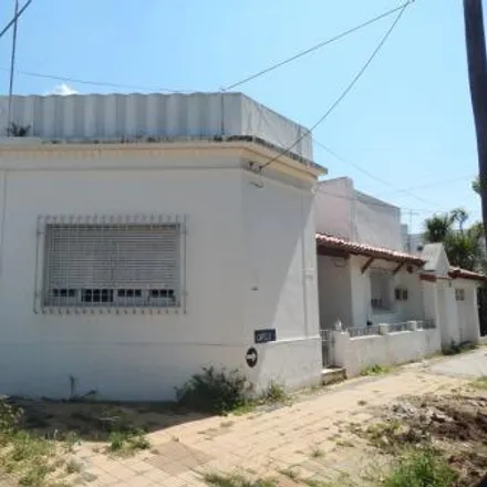 Buy this 2 bed house on Martín Capello 755 in Partido de Lomas de Zamora, 1828 Banfield