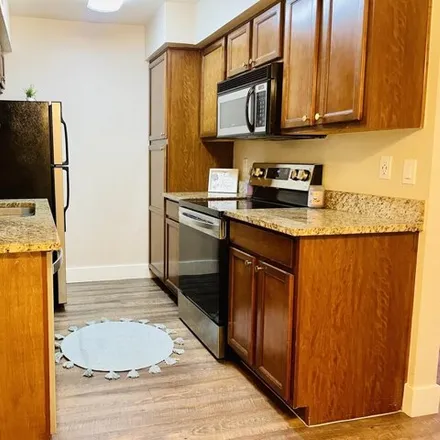 Image 3 - 2600 East Fairmount Avenue, Phoenix, AZ 85016, USA - Apartment for rent