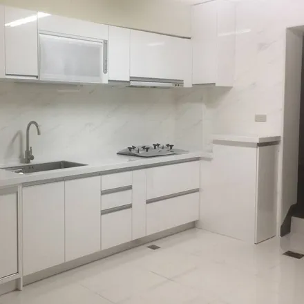 Rent this studio house on No. 127 Zhongshan Road