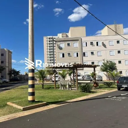 Rent this 2 bed apartment on unnamed road in Jardim Patrícia, Uberlândia - MG