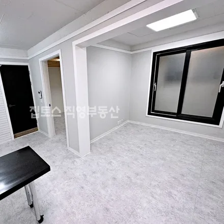 Image 8 - 서울특별시 송파구 풍납동 398-13 - Apartment for rent