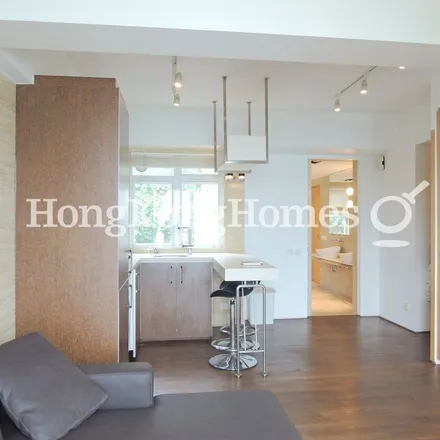 Image 9 - China, Hong Kong, Hong Kong Island, Stanley, Stanley Main Street, 7-Eleven - Apartment for rent