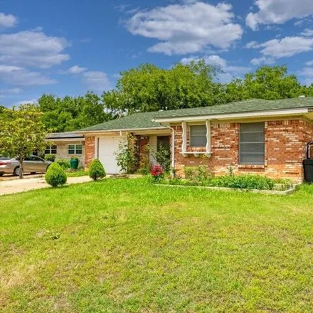 Image 2 - 2921 McCarthy Street, Irving, TX 75062, USA - House for sale