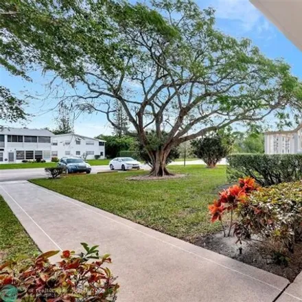 Image 2 - 99 Glencoe Street, Century Village, Palm Beach County, FL 33417, USA - Condo for rent