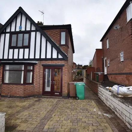Rent this 3 bed duplex on Watson Avenue in Nottingham, NG3 7BL