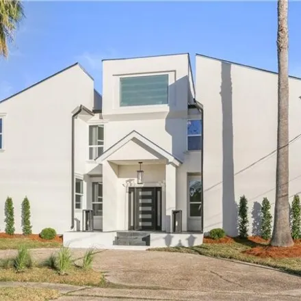 Buy this 7 bed house on 6229 Bellaire Drive in Lakeview, New Orleans