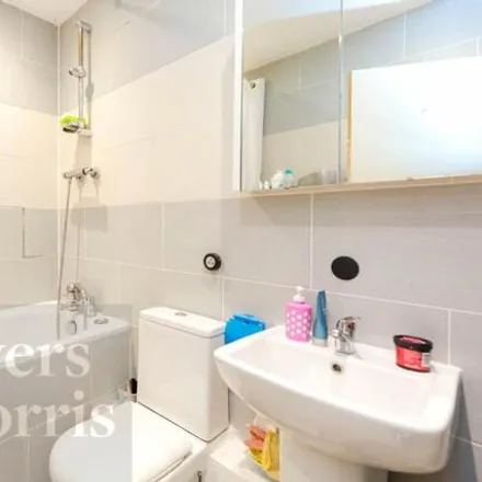 Image 3 - Holloway Road, Camden, London, N7 - Room for rent