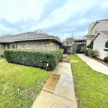 Rent this 3 bed house on 3031 Airhaven Street in Dallas, TX 75229