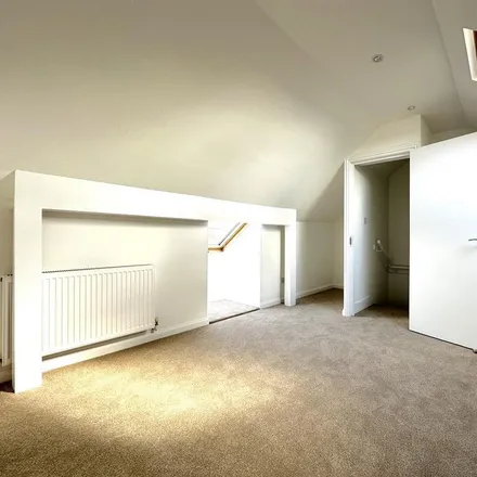 Image 6 - Leopold Road, London, NW10 9LN, United Kingdom - Apartment for rent