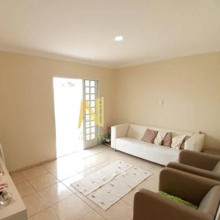 Buy this 4 bed house on Rua Roma in Piza, Londrina - PR