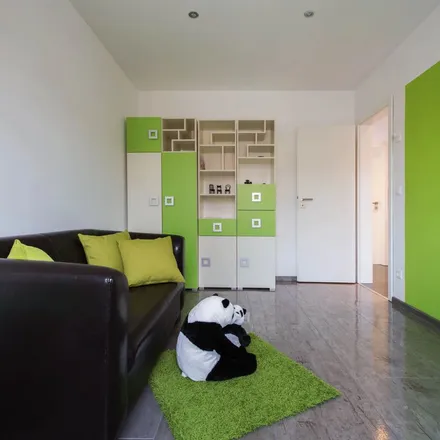 Rent this 4 bed apartment on Fichtestraße 20d in 39112 Magdeburg, Germany