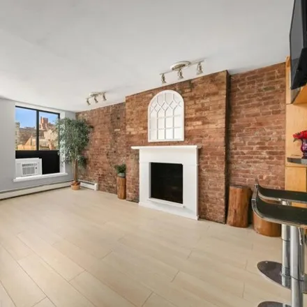 Buy this studio apartment on 244 East 30th Street in New York, NY 10016