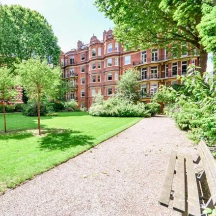 Image 9 - 41 Barkston Gardens, London, SW5 9AF, United Kingdom - Apartment for sale