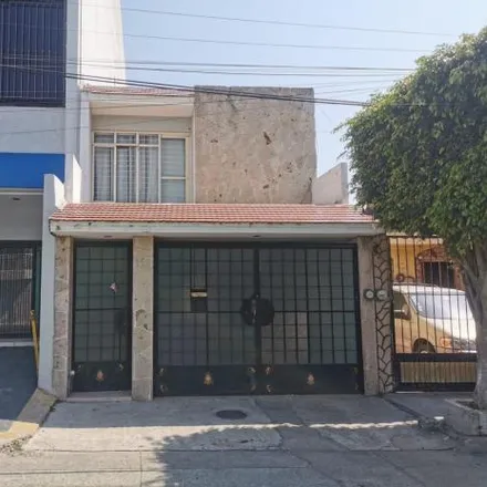 Buy this 3 bed house on Calle Carlos González Peña in 44810 Guadalajara, JAL