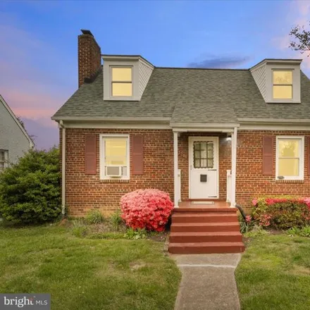 Buy this 4 bed house on 3201 12th Street South in Arlington, VA 22204