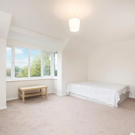 Image 2 - Snowdon Drive, The Hyde, London, NW9 7RE, United Kingdom - Apartment for rent