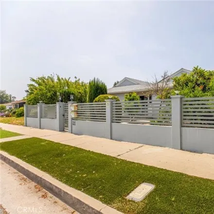 Rent this 1 bed house on Stars and Stripe Electric in 7640 Whitsett Avenue, Los Angeles