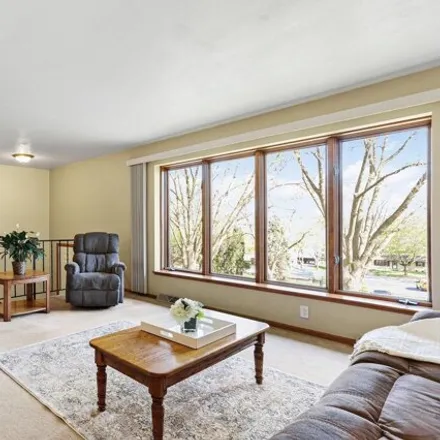 Image 5 - 98 Esther Court, Madison, WI 53714, USA - House for sale