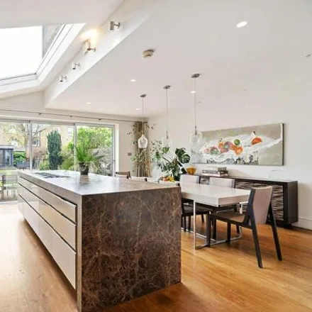 Image 6 - Rosehill Road, Wandsworth, Great London, Sw18 - Townhouse for sale