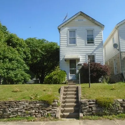 Buy this 2 bed house on 834 Fairview Avenue in Hamilton, OH 45015