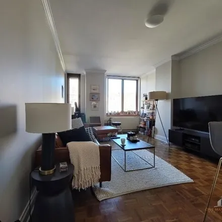 Buy this 1 bed condo on Starbucks in 400 East 90th Street, New York