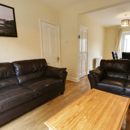 Image 5 - 4 Henshaw Street, London, SE17 1PD, United Kingdom - Townhouse for rent