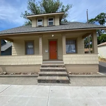 Buy this 8 bed house on 1263 North Lindeke Street in Spokane, WA 99201
